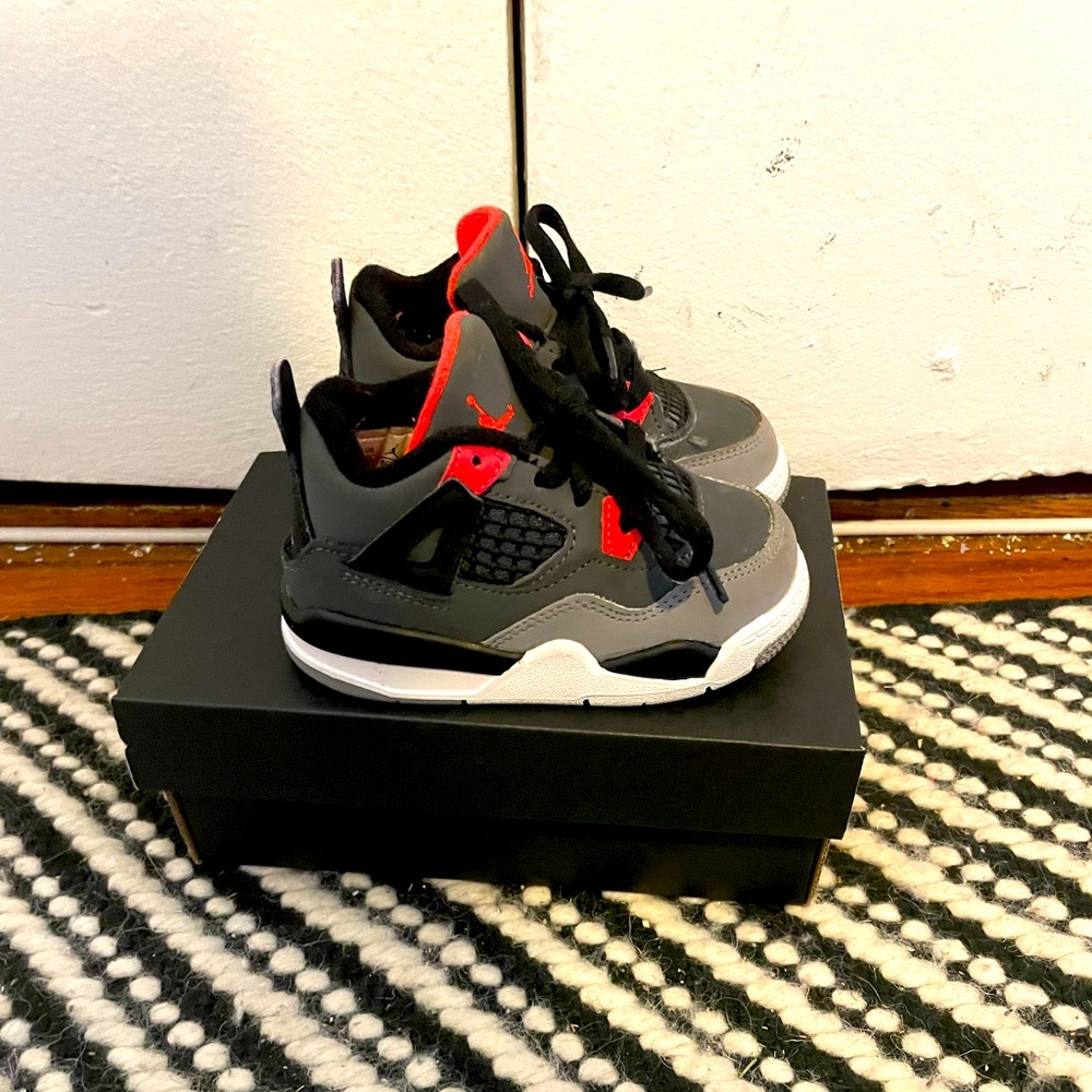 Air Jordan 4 Retro “Infrared” Toddler size 6C